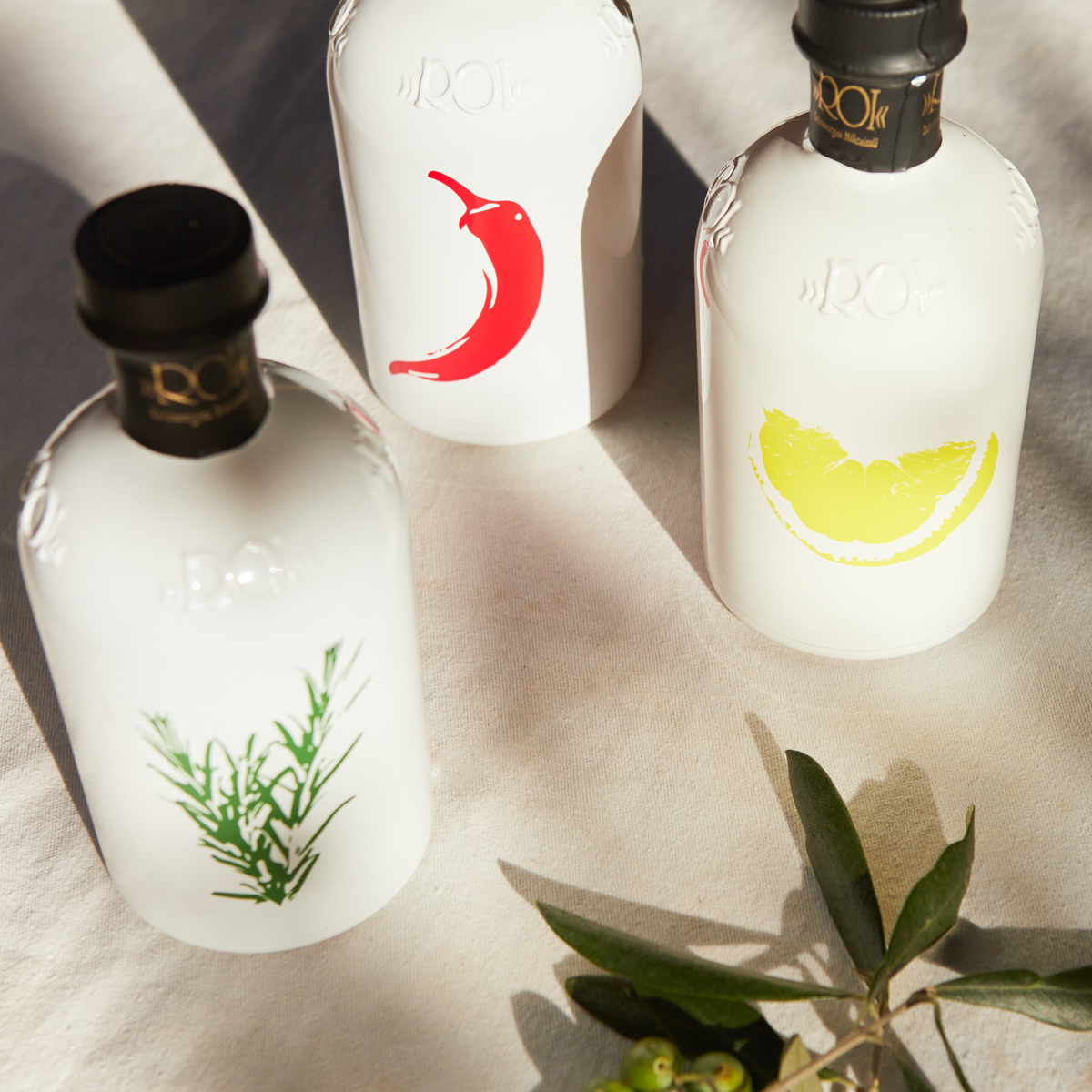ROI extra virgin olive oil with peperoncino, rosemary and lemon aroma